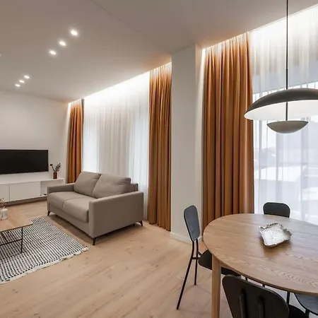 Lägenhet Downtown Getaway By Prime Ii *