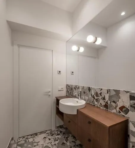 Апартаменты Downtown Getaway By Prime Ii *