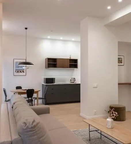 Downtown Getaway By Prime Ii Каунас