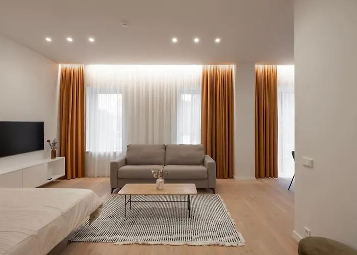 Апартаменты Downtown Getaway By Prime Ii Каунас